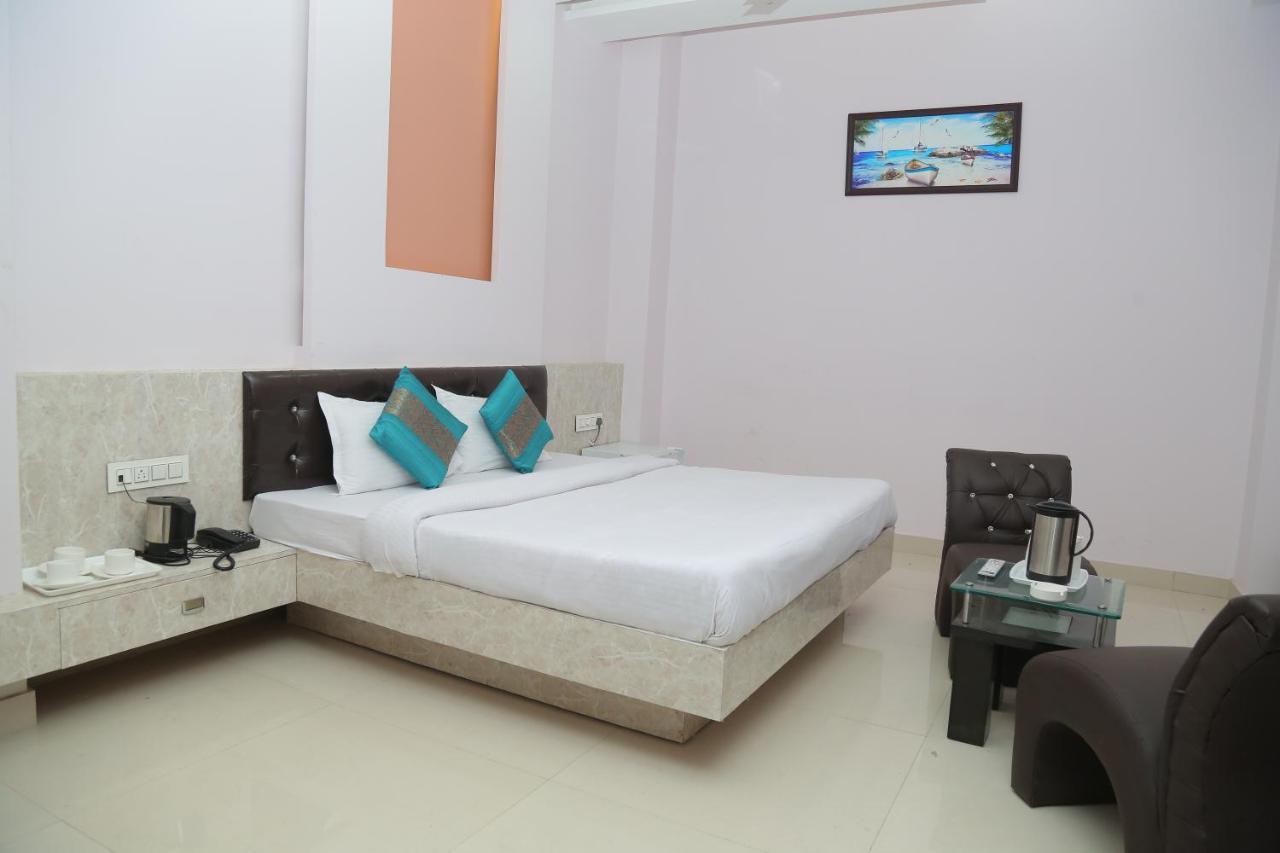 Hotel Golden Dreams Amritsar Exterior photo
