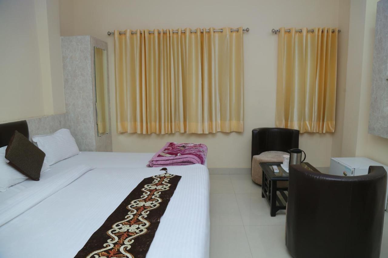 Hotel Golden Dreams Amritsar Exterior photo