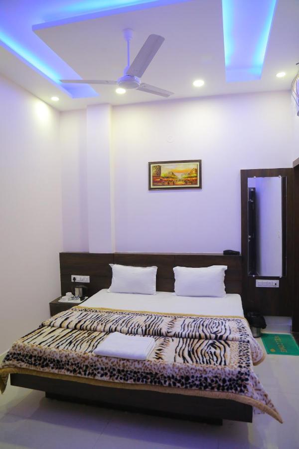 Hotel Golden Dreams Amritsar Exterior photo