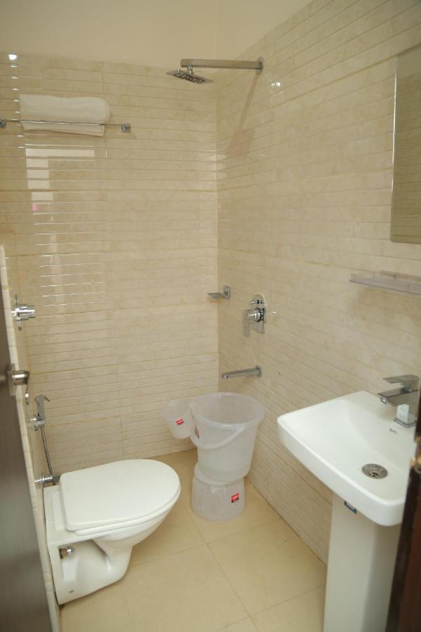 Hotel Golden Dreams Amritsar Exterior photo