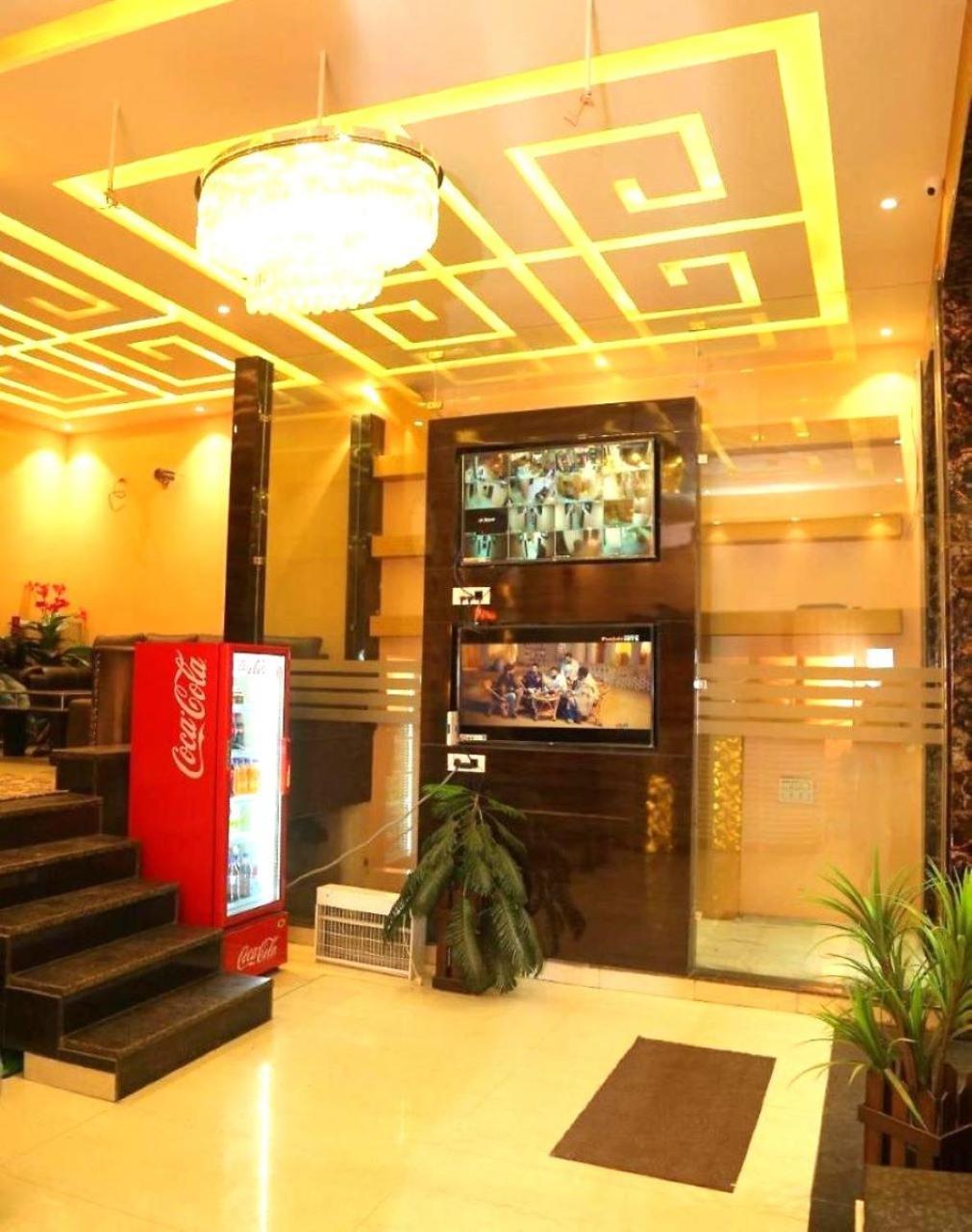 Hotel Golden Dreams Amritsar Exterior photo