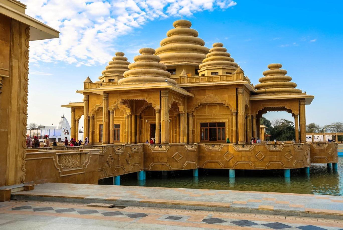 Hotel Golden Dreams Amritsar Exterior photo
